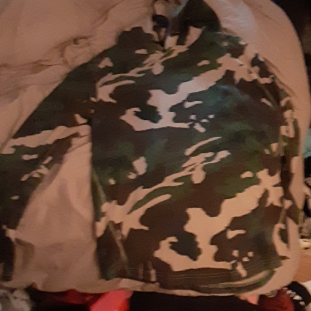 Hodded shirt